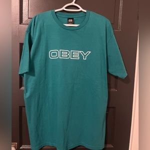 Obey tee